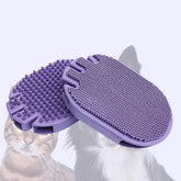 Pet shampoo massage brush for dogs and cats, featuring soft bristles for comfortable grooming and pet massage.