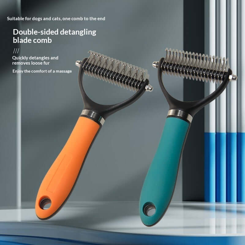 Double-sided detangling blade comb suitable for dogs and cats; multifunctional pet grooming comb for loose fur.
