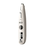Rechargeable pet hair clipper for dogs and cats in white color with an intelligent digital display and stainless steel blade.